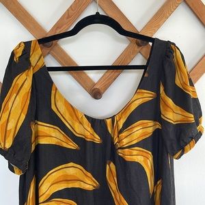 FarmRio Size M Linen dress with Cotton lining. My favorite brand🌻